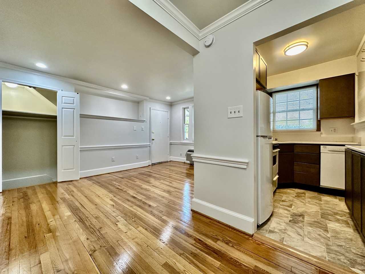 918 Jefferson St. - Photo 5 of 29