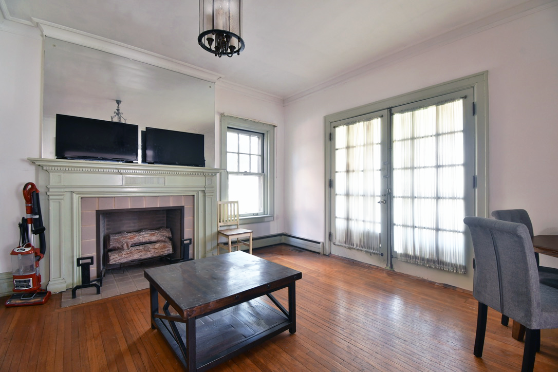 1535 5th Ave - Photo 5 of 11