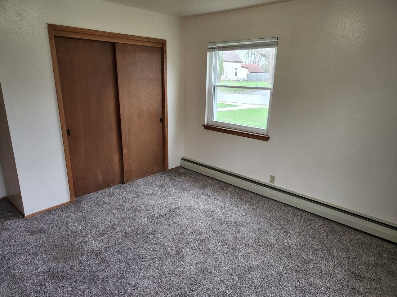 346 Hill Street - Photo 4 of 7