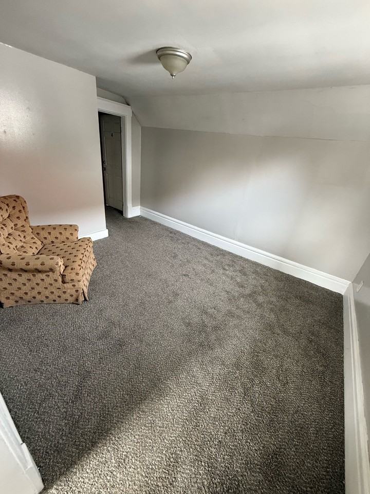 457 Sherman Street - Photo 4 of 9