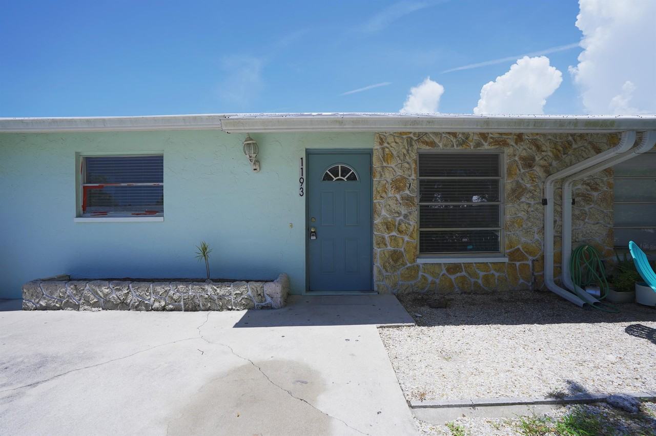 A-1193 South Alhambra Circle - Photo 3 of 30