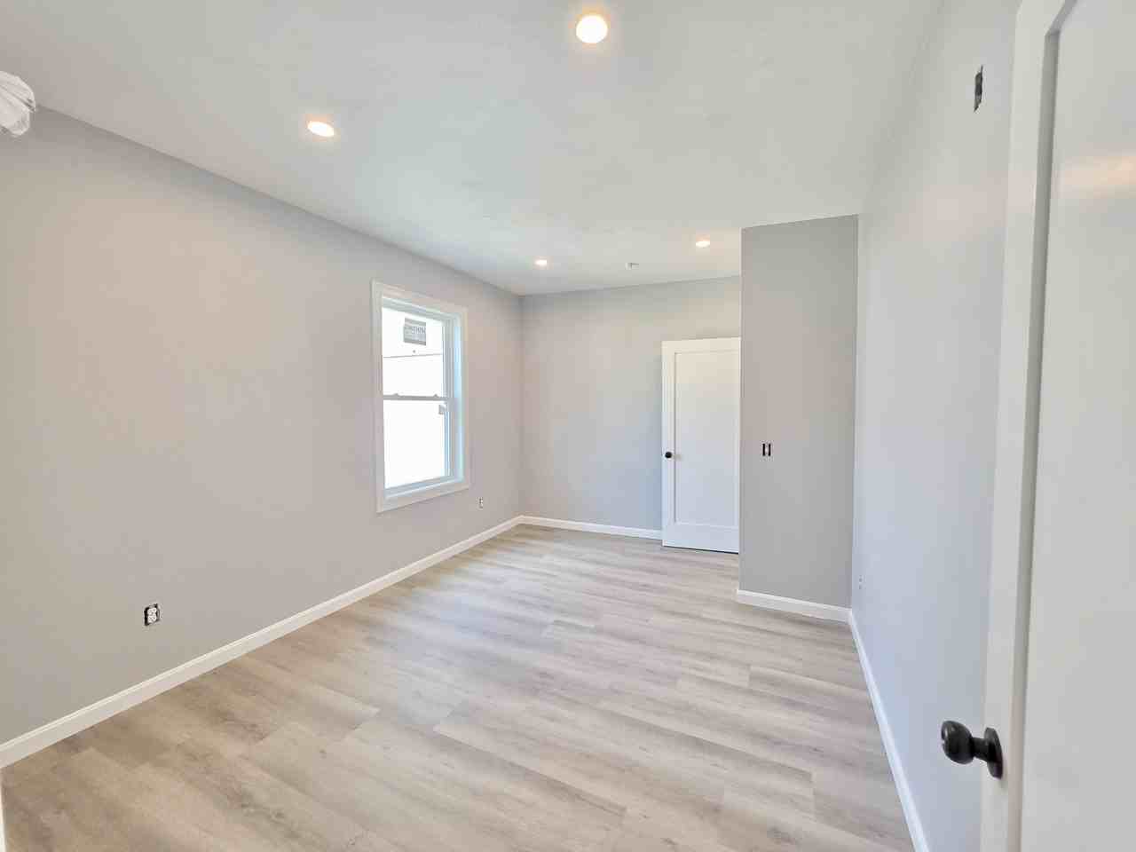 1965-1976 Smith Street - Photo 3 of 28