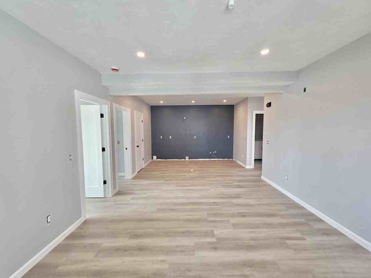 1965-1976 Smith Street - Photo 7 of 28