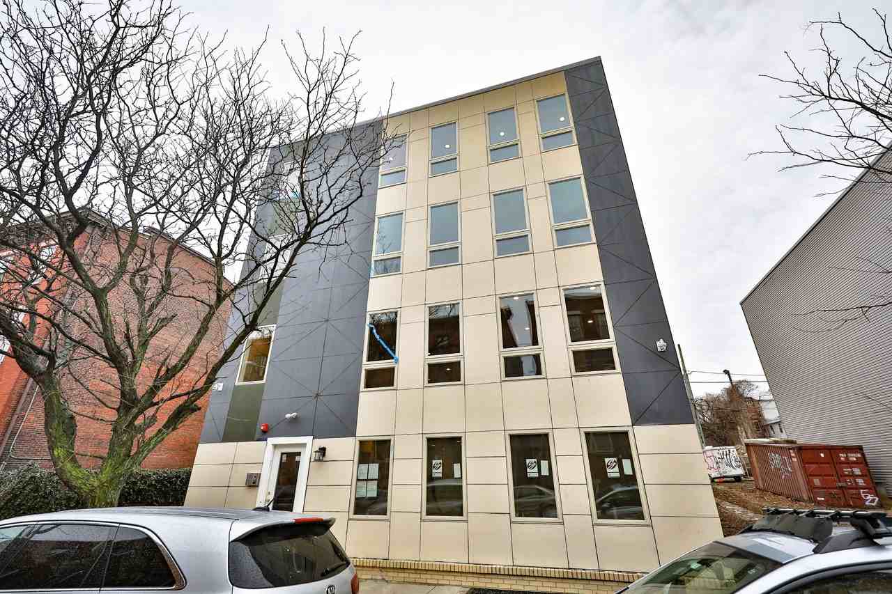 1320-22 N Franklin Street - Photo 4 of 35