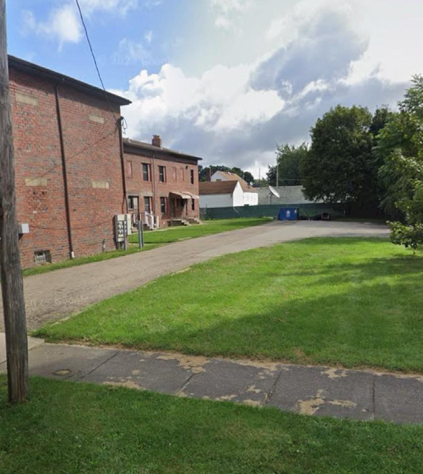 103 Lincoln Park Dr - Photo 2 of 2