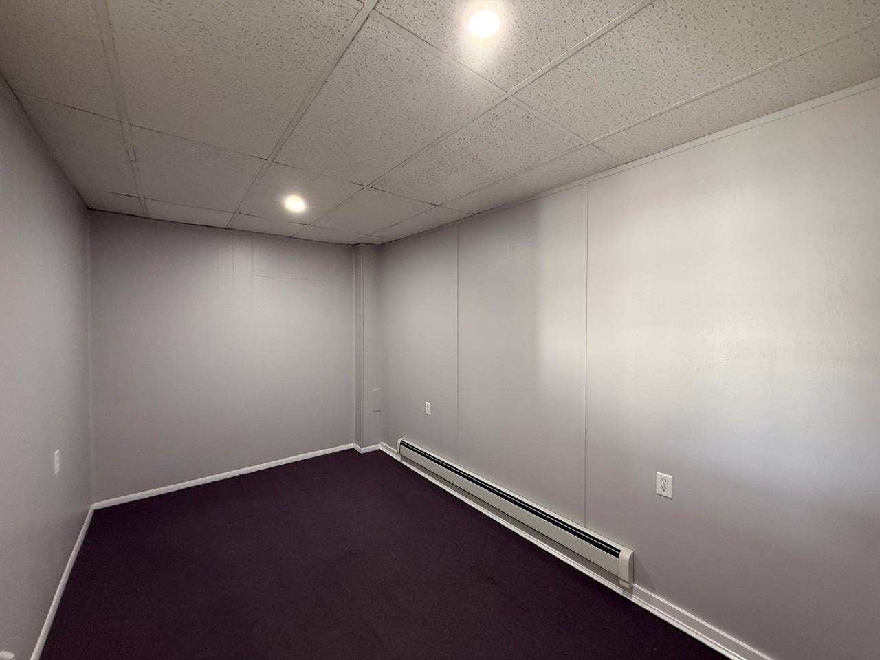 Morganti-Red - Photo 4 of 6