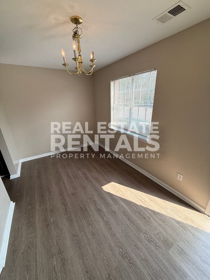 117 Brown Avenue - Photo 2 of 9