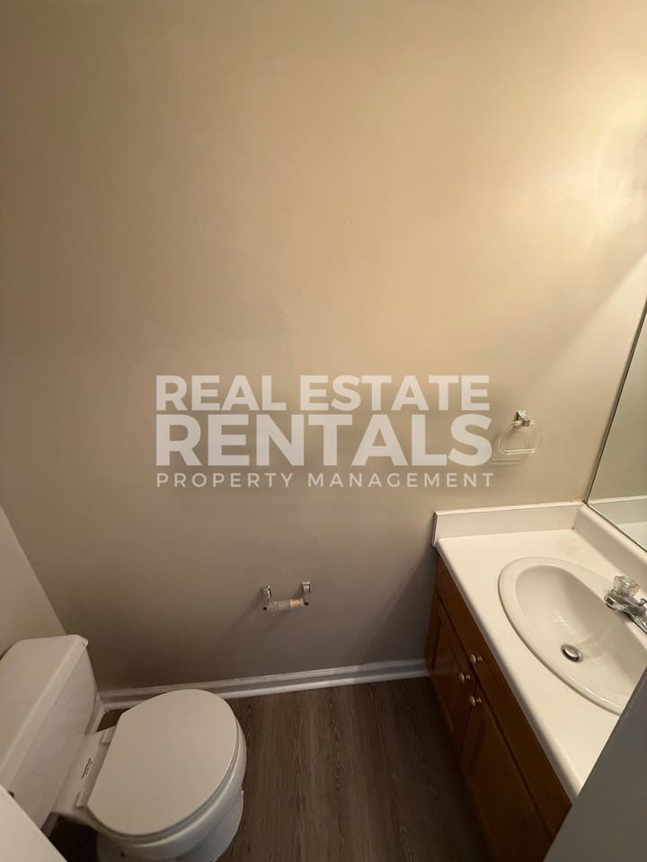 117 Brown Avenue - Photo 5 of 9