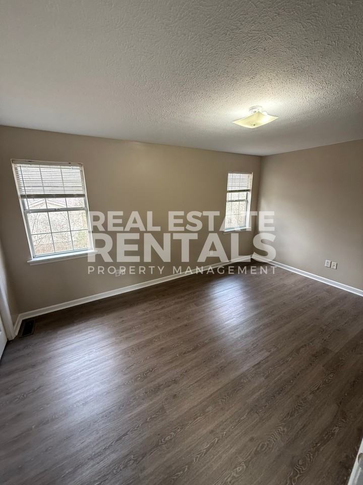 117 Brown Avenue - Photo 7 of 9