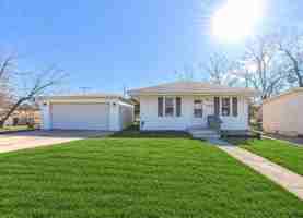 featured image of 4003 Se 2nd St