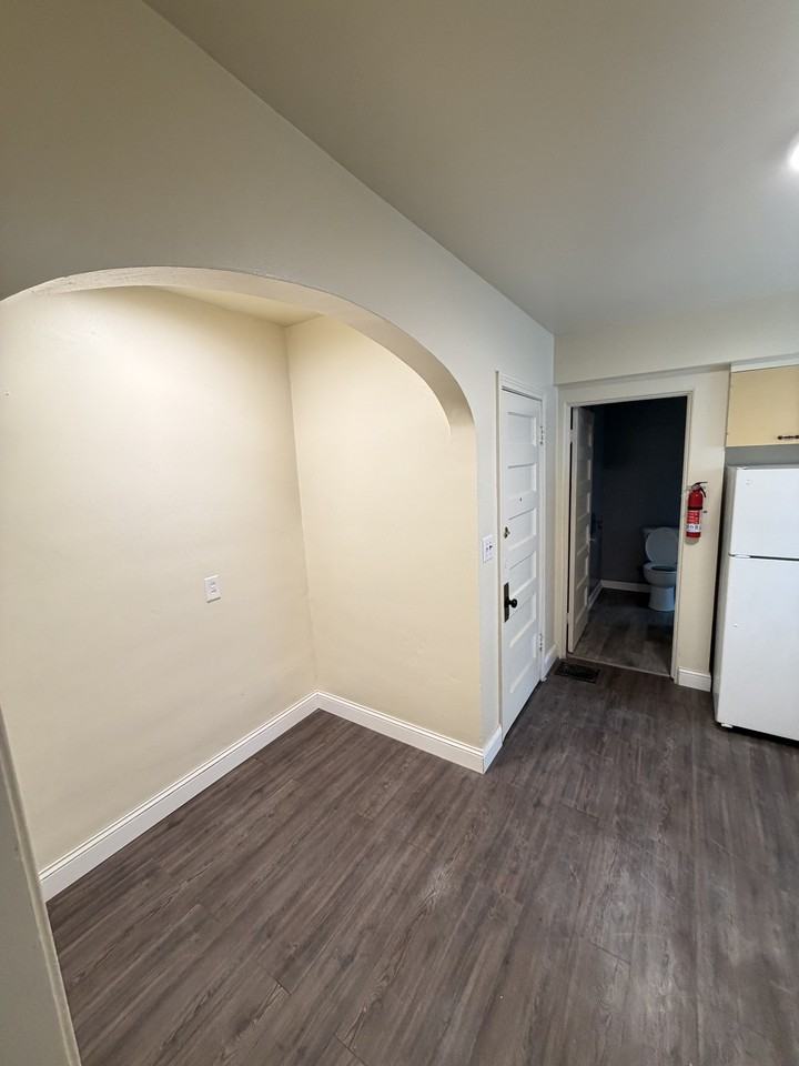 119 West Dutton - Photo 2 of 9