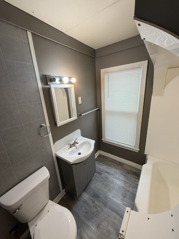 119 West Dutton - Photo 6 of 9