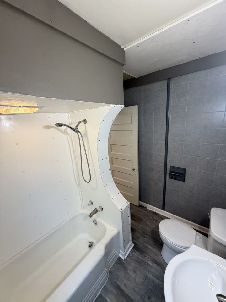 119 West Dutton - Photo 7 of 9