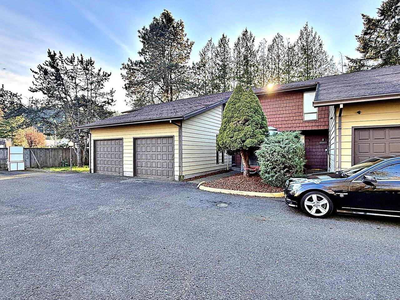 2333-2359 Southeast 110th Avenue - Photo 3 of 30