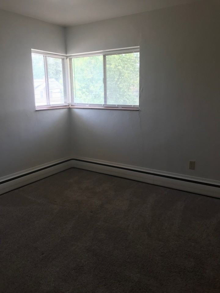 431 Abbot Road - Photo 6 of 19