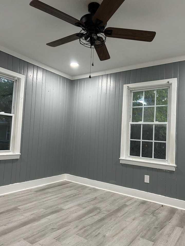 309 Maple Street - Photo 5 of 8