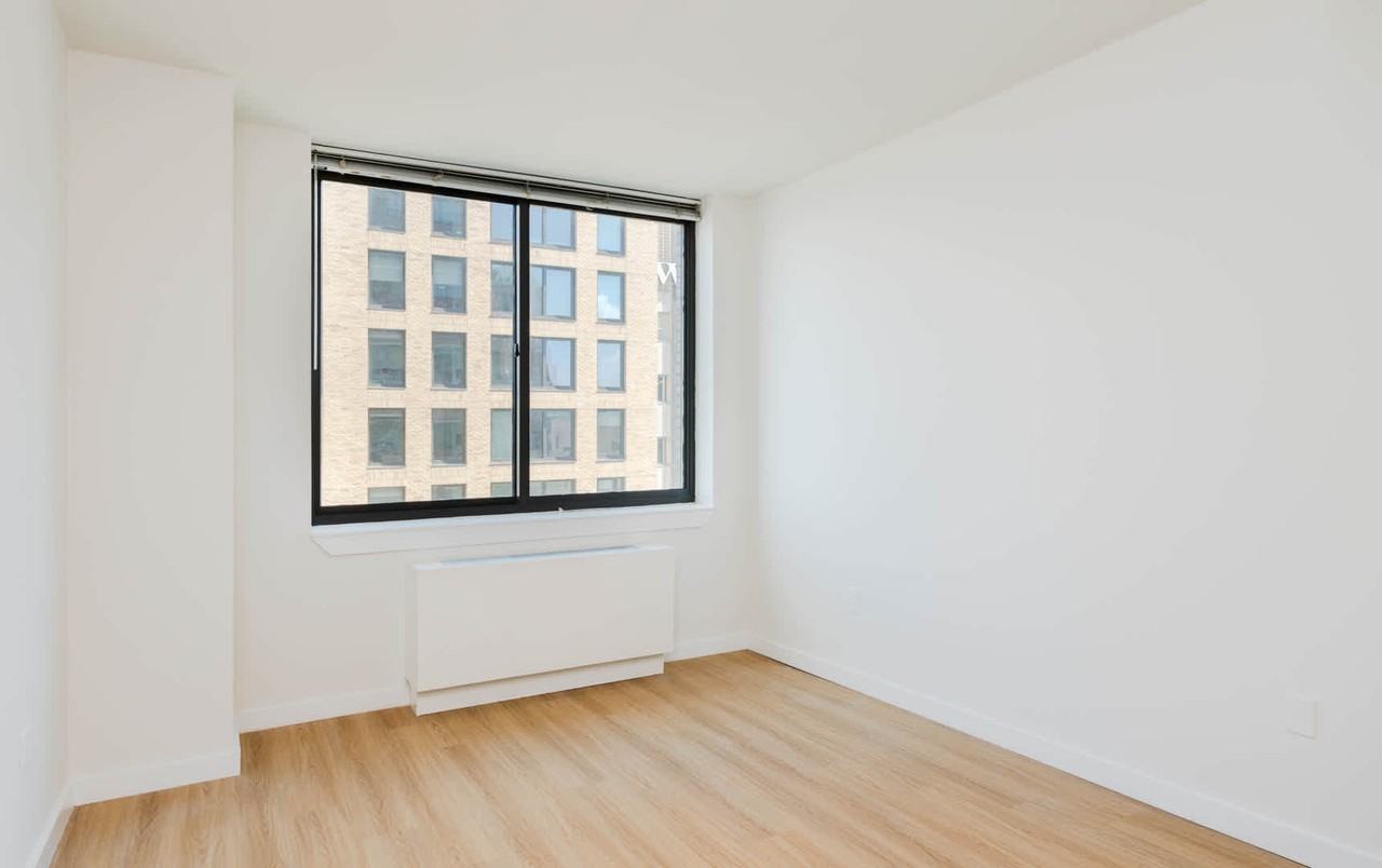 180 Montague - Photo 2 of 36