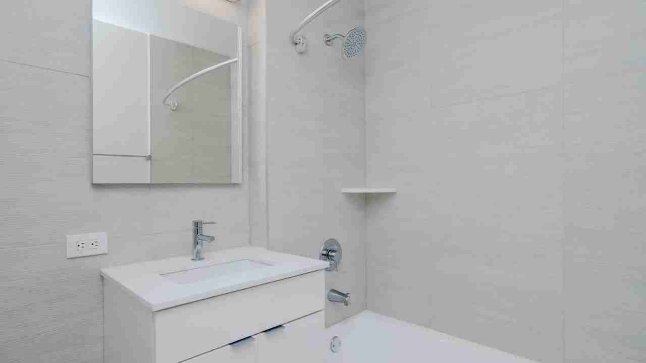 180 Montague - Photo 5 of 36
