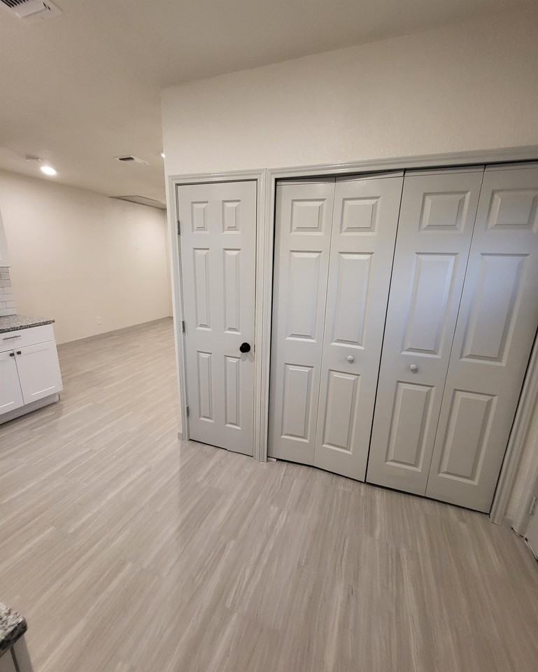 Hammond - Photo 7 of 50