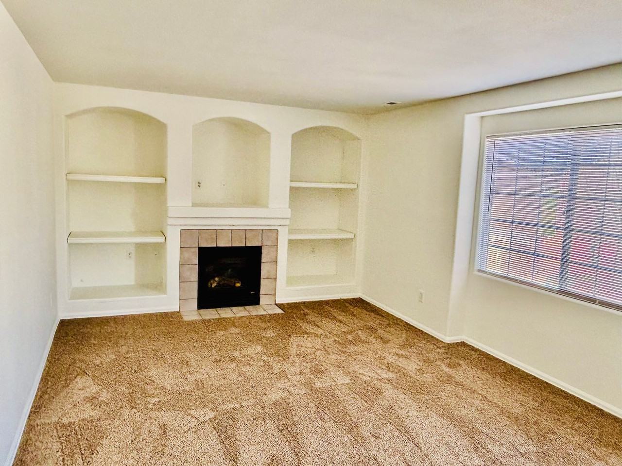 4961 Leland Pt - Photo 3 of 24