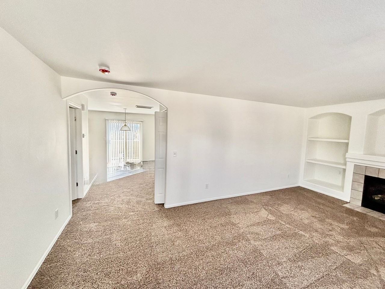 4961 Leland Pt - Photo 4 of 24