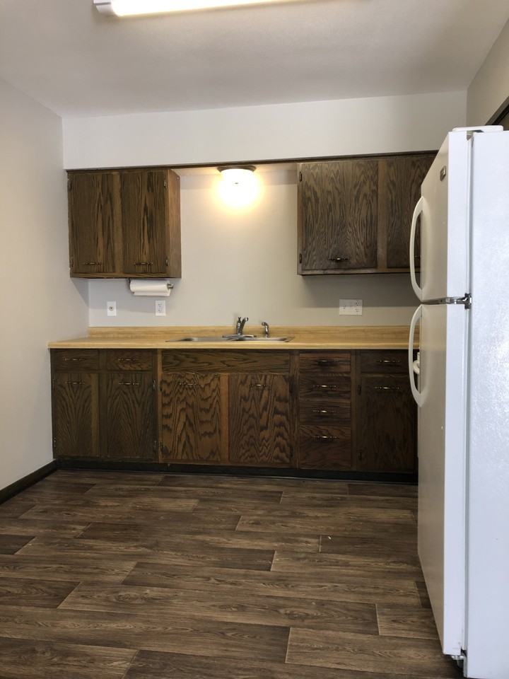 155-185 Susan Street - Photo 6 of 10