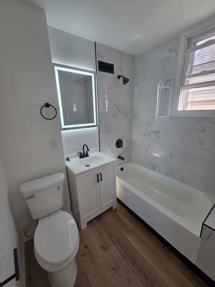 100 East Meinecke Avenue - Photo 7 of 7