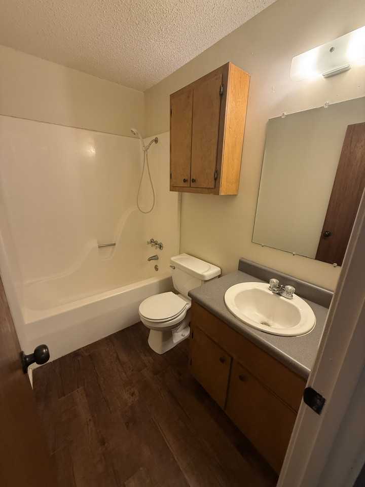 2404 McConnell Circle - Photo 6 of 9