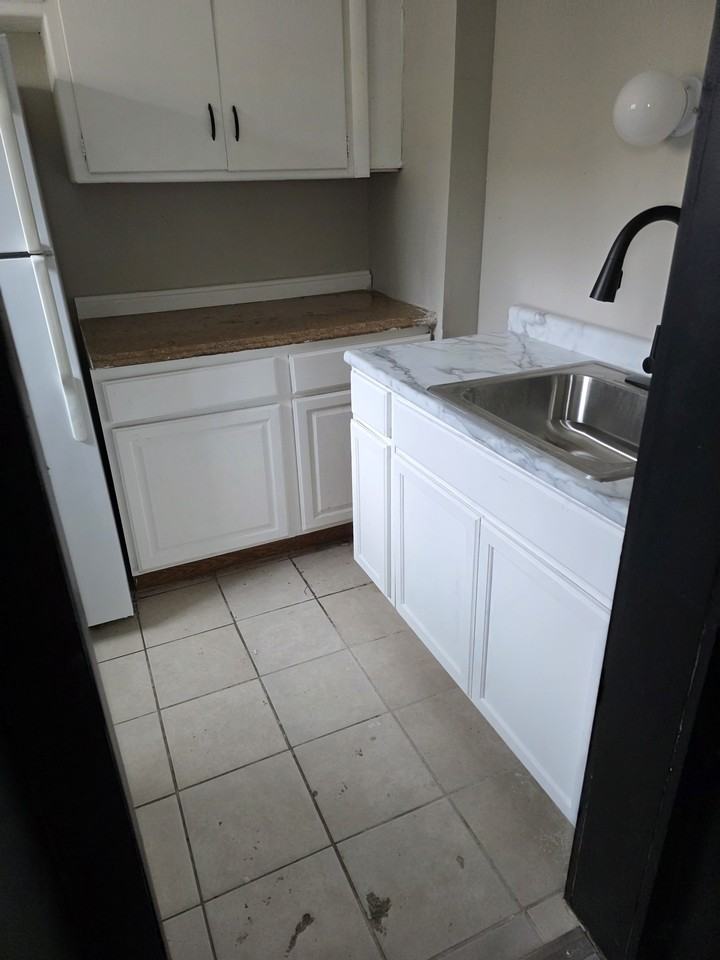 843 North 24th Street - Photo 2 of 16