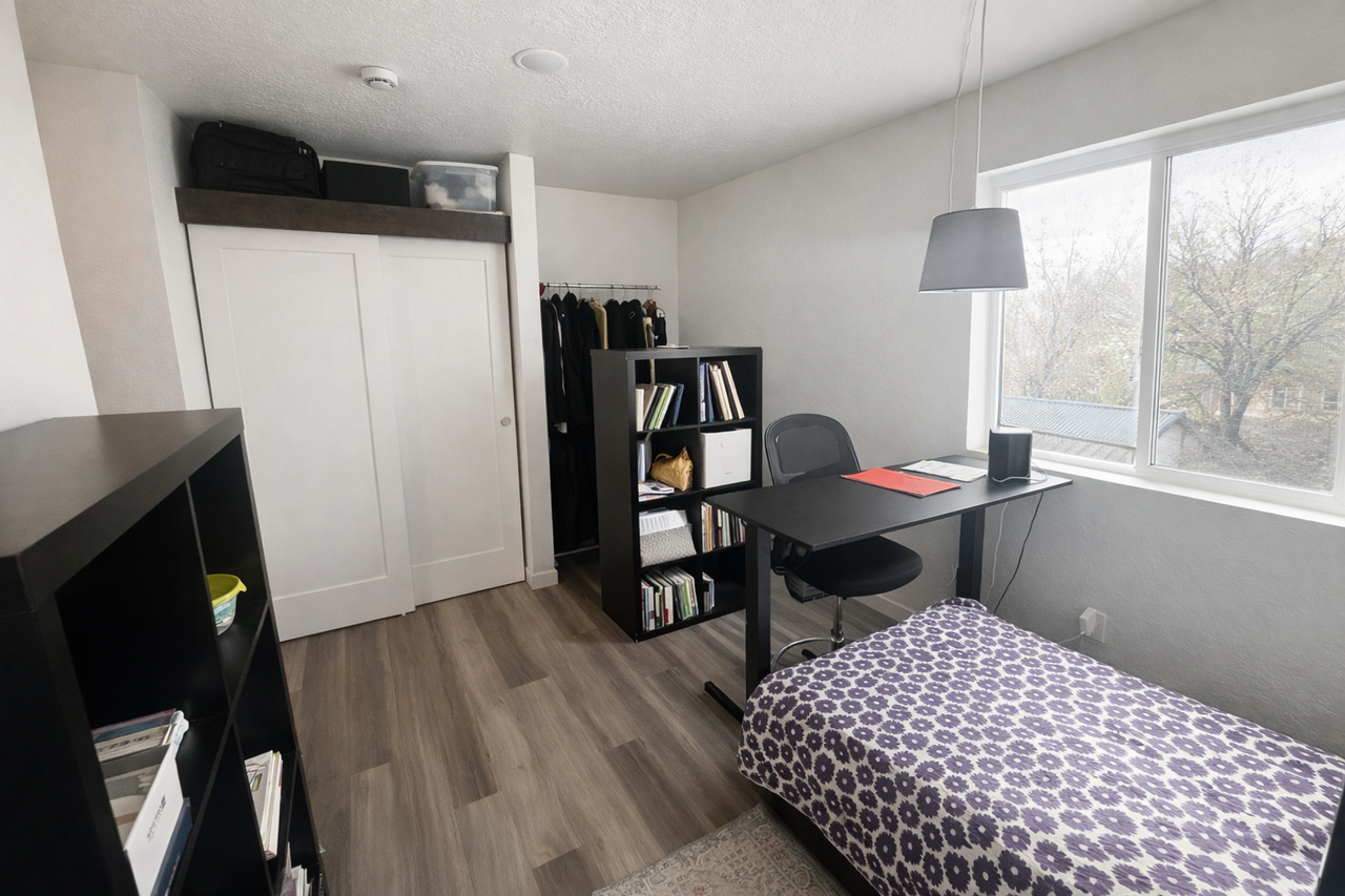 407 W 4th St. - Photo 5 of 11