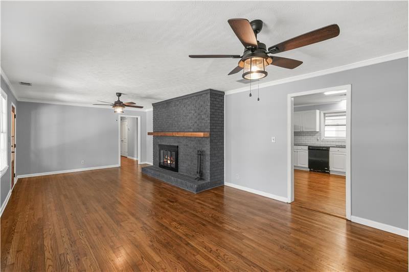 626 Grayson Pkwy - Photo 2 of 18