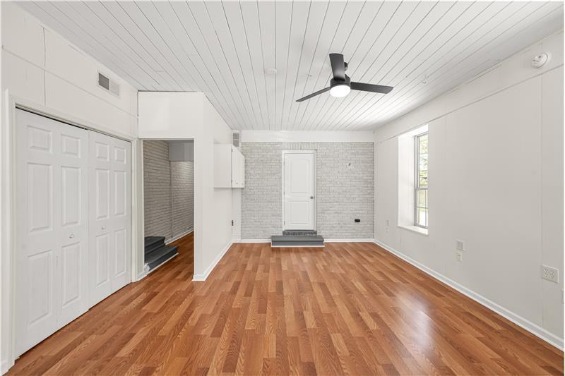 626 Grayson Pkwy - Photo 4 of 18