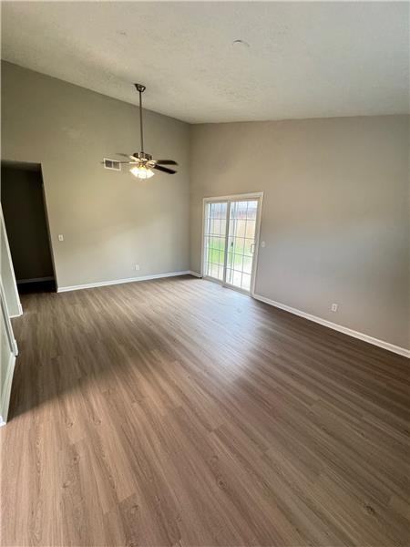 426 Piercefield Dr - Photo 3 of 24