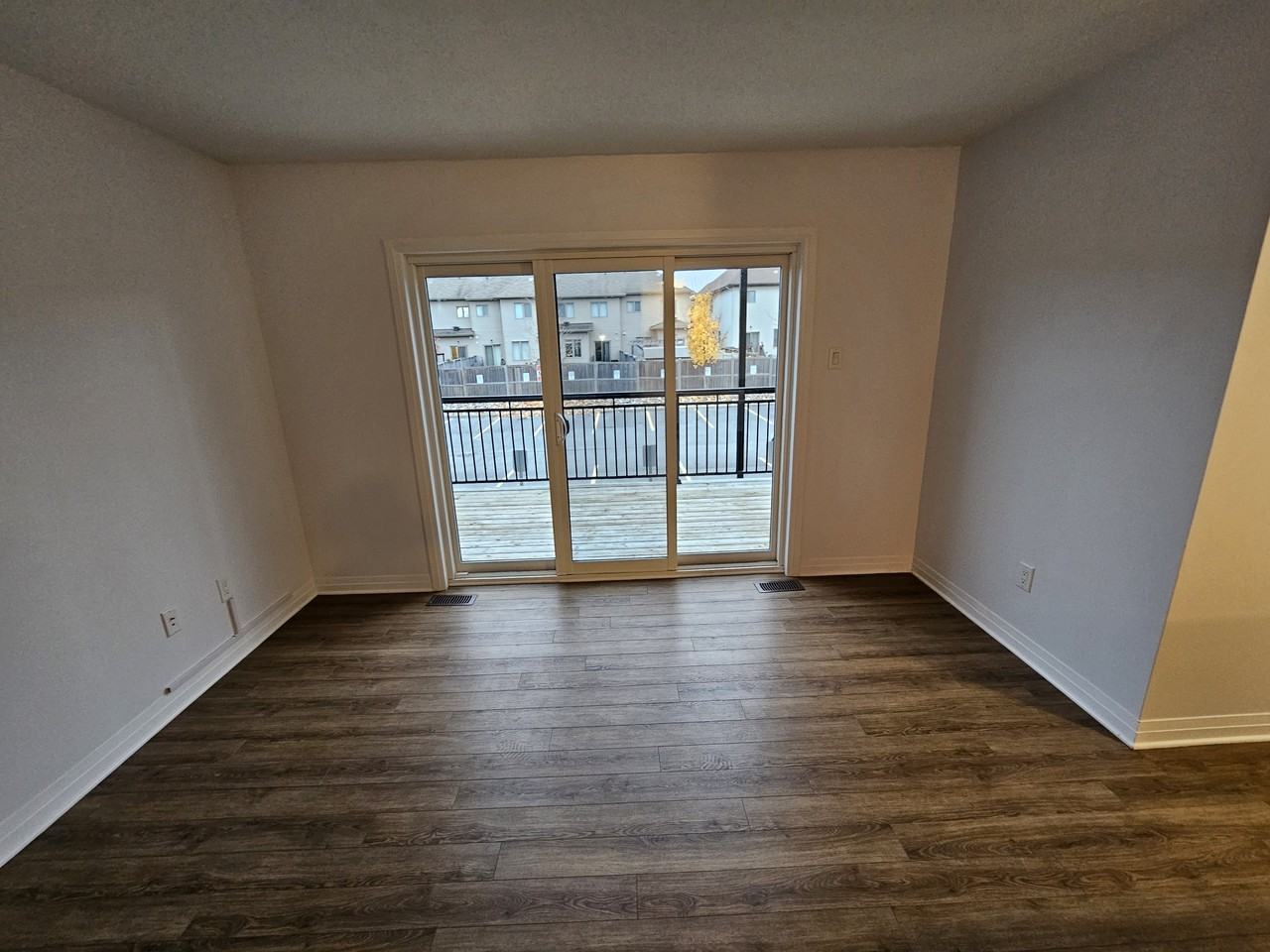 444 Via Verona Avenue - Photo 5 of 8