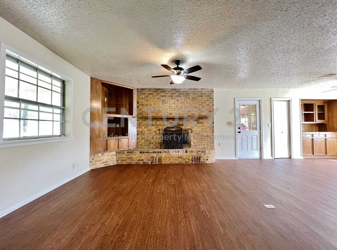 502 Brumley Rd - Photo 2 of 14