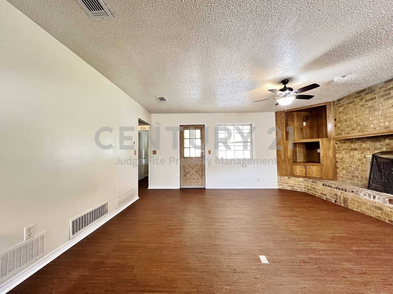 502 Brumley Rd - Photo 3 of 14