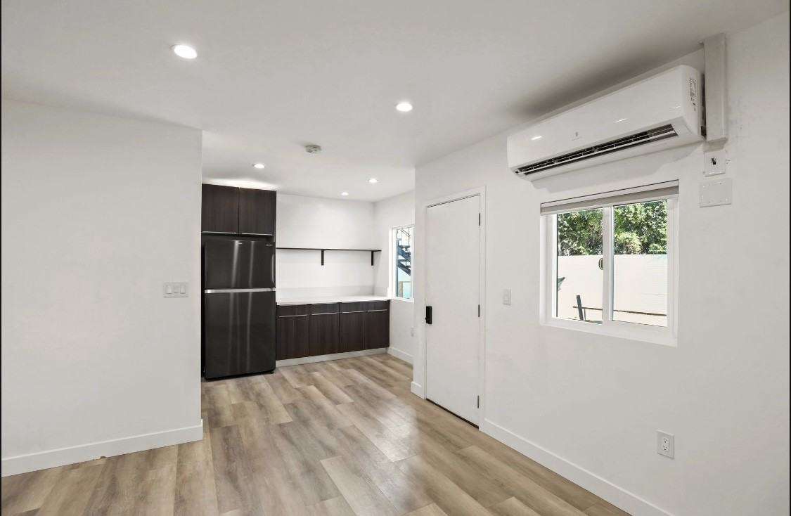 2561 West Avenue 30 #5 - Photo 3 of 16