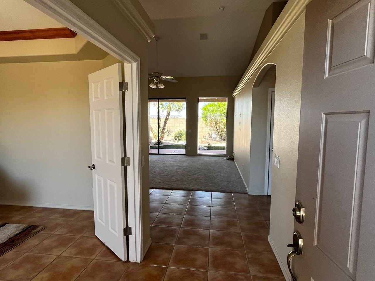 2423 E George Ln - Photo 2 of 19
