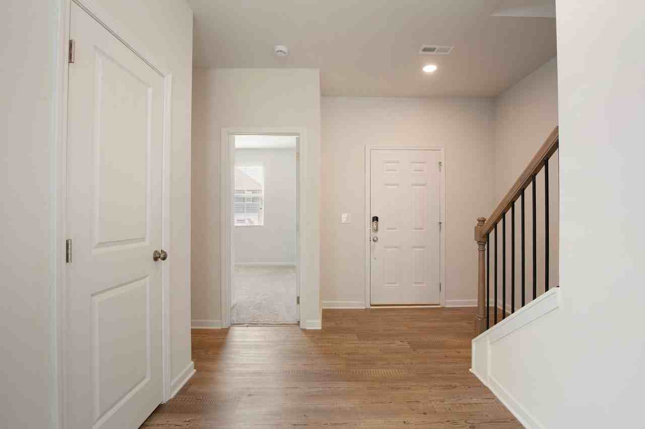 19 Springwood Ln - Photo 4 of 50
