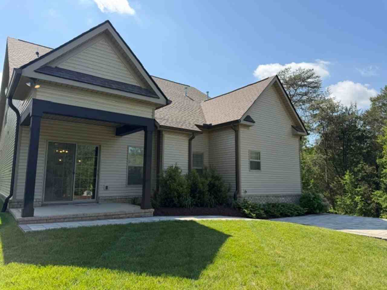 10137 Songbird Ln - Photo 2 of 30