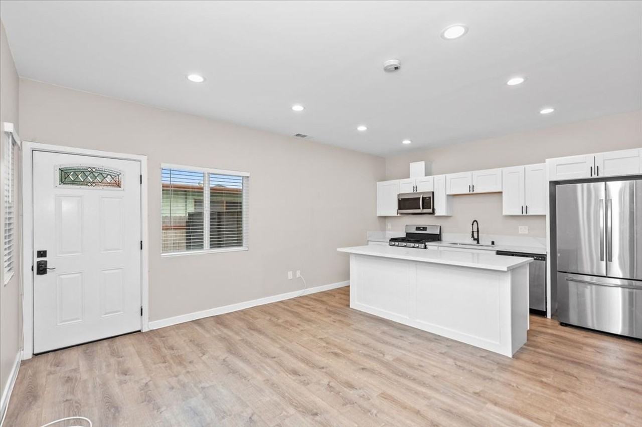 5016 Chaparral Way - Photo 2 of 18