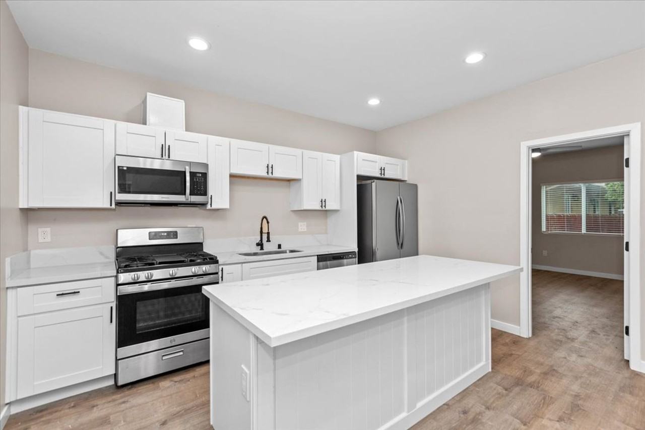 5016 Chaparral Way - Photo 3 of 18