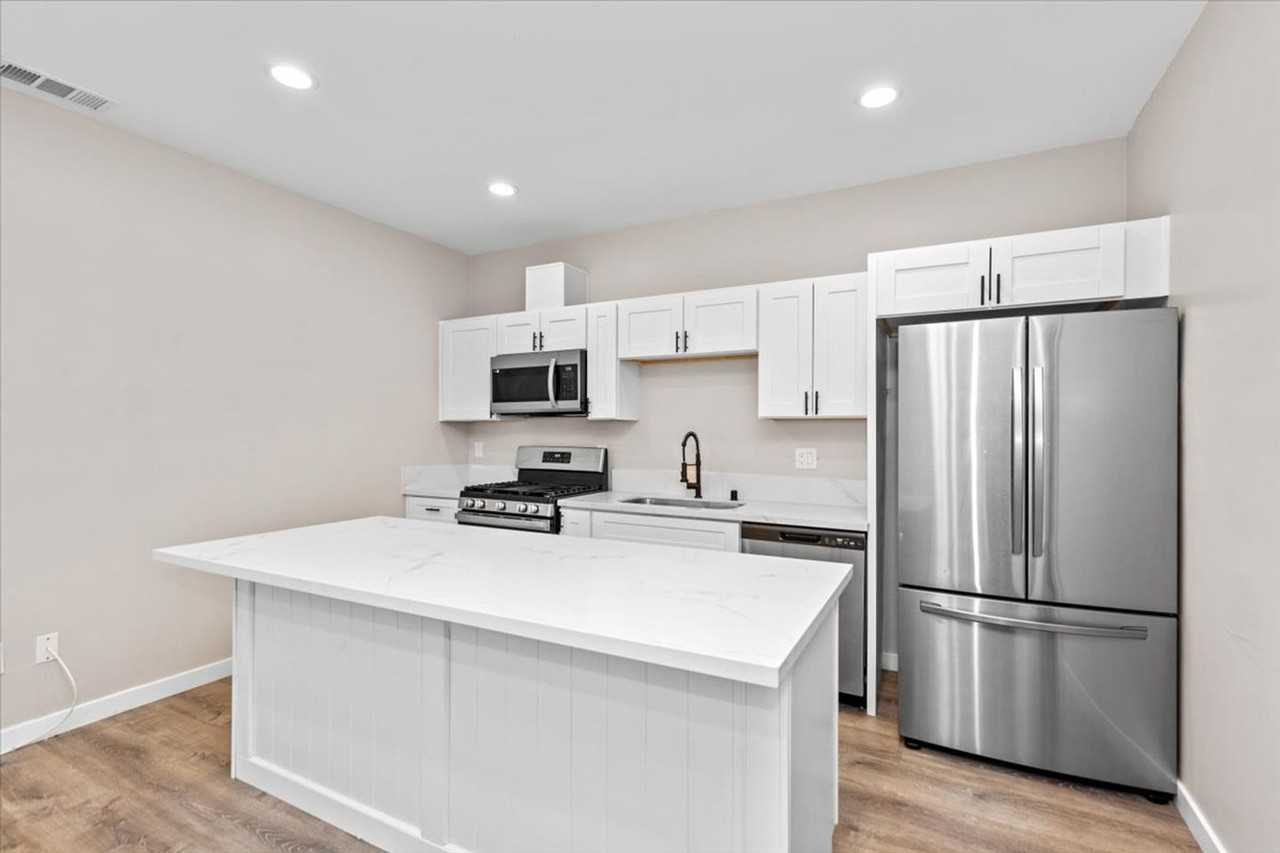 5016 Chaparral Way - Photo 6 of 18