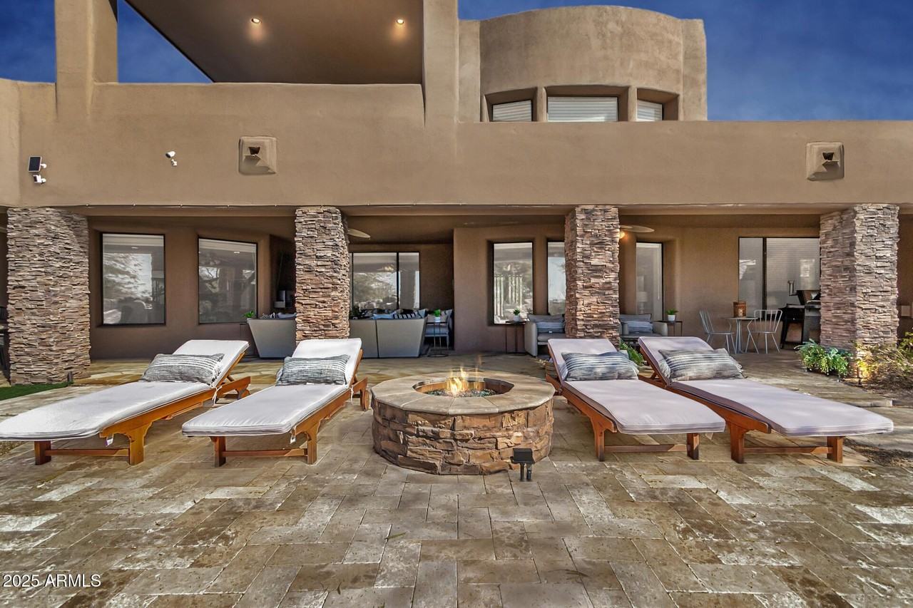 10004 E Santa Catalina Dr - Photo 3 of 50