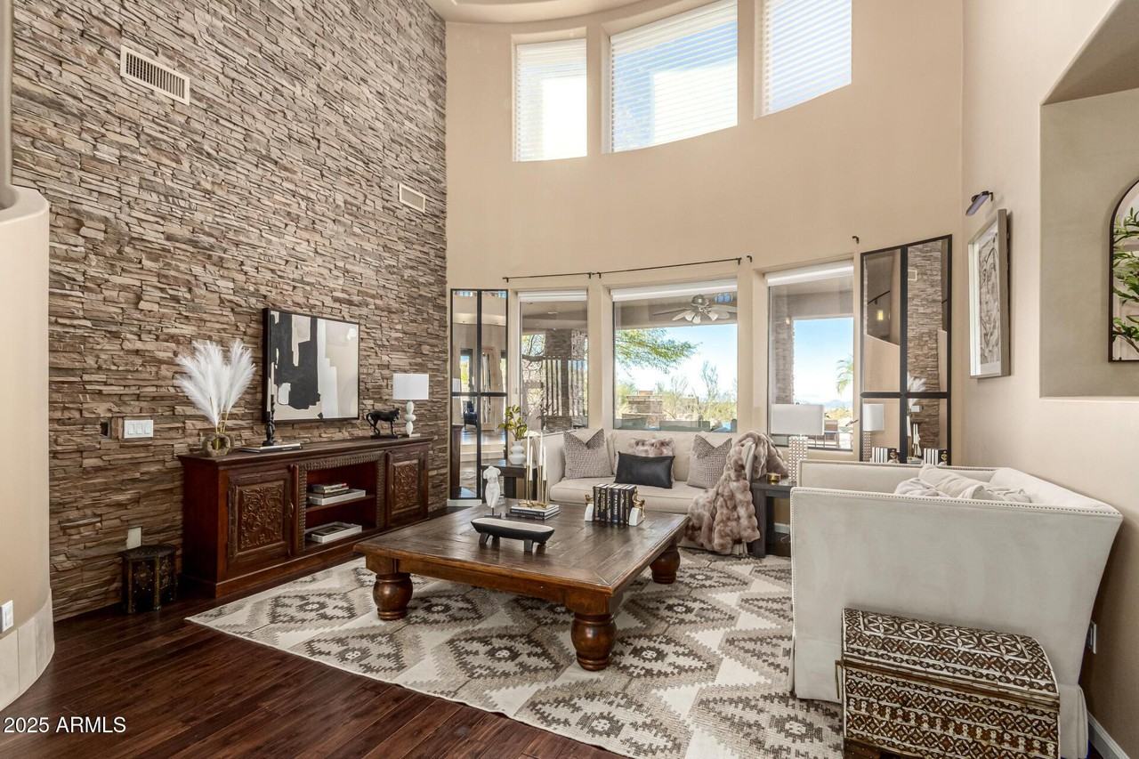 10004 E Santa Catalina Dr - Photo 5 of 50