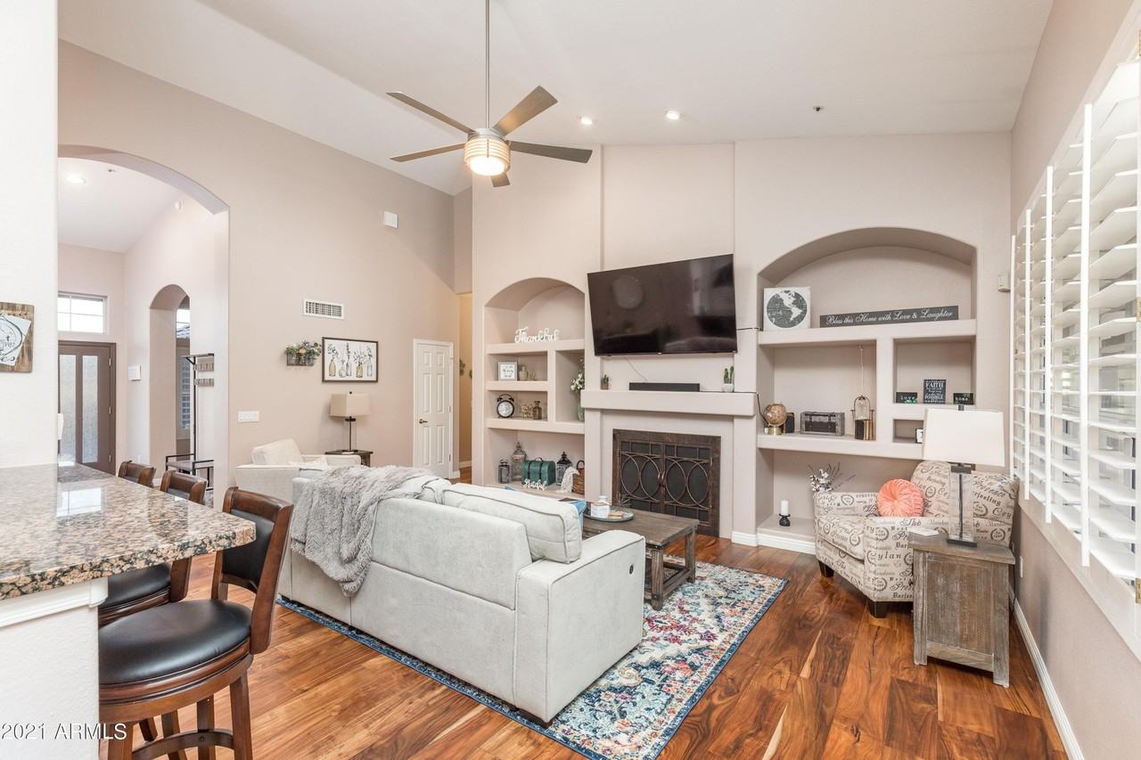 11160 E Greythorn Dr - Photo 7 of 33