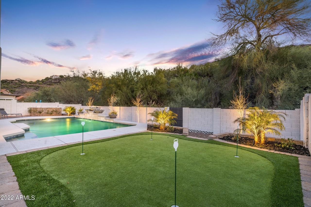 1641 W Evans Dr - Photo 3 of 50