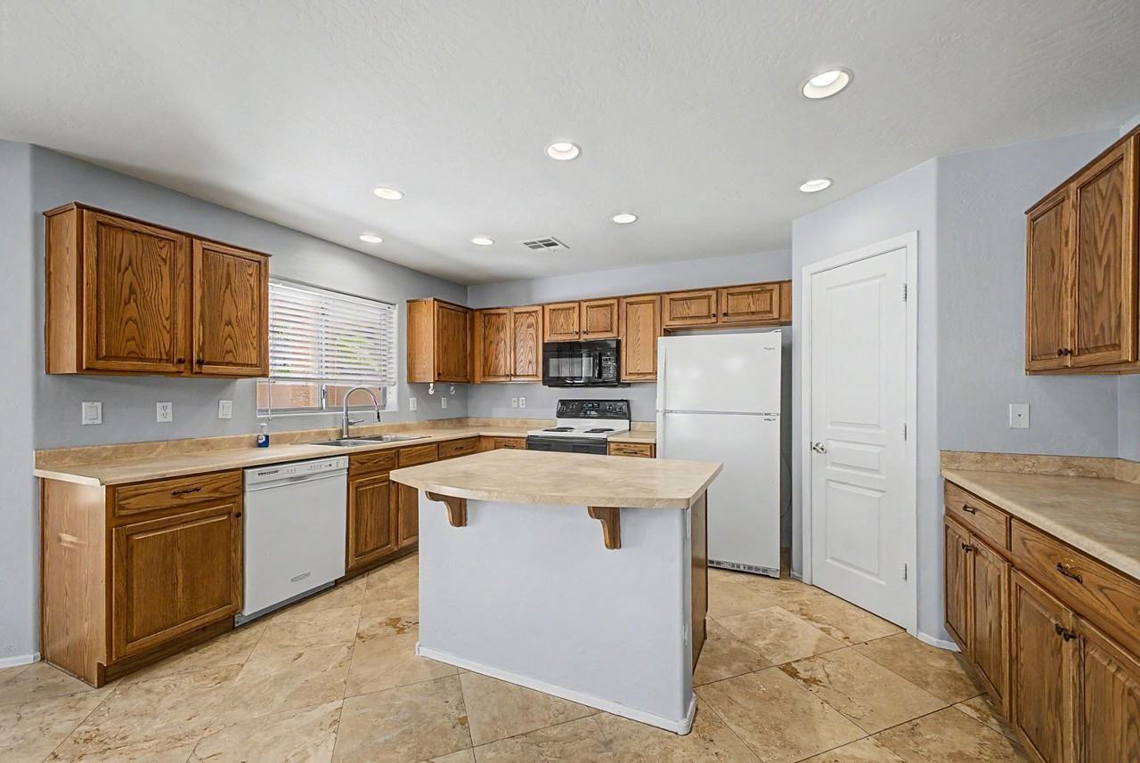 4161 S Luiseno Blvd - Photo 7 of 43