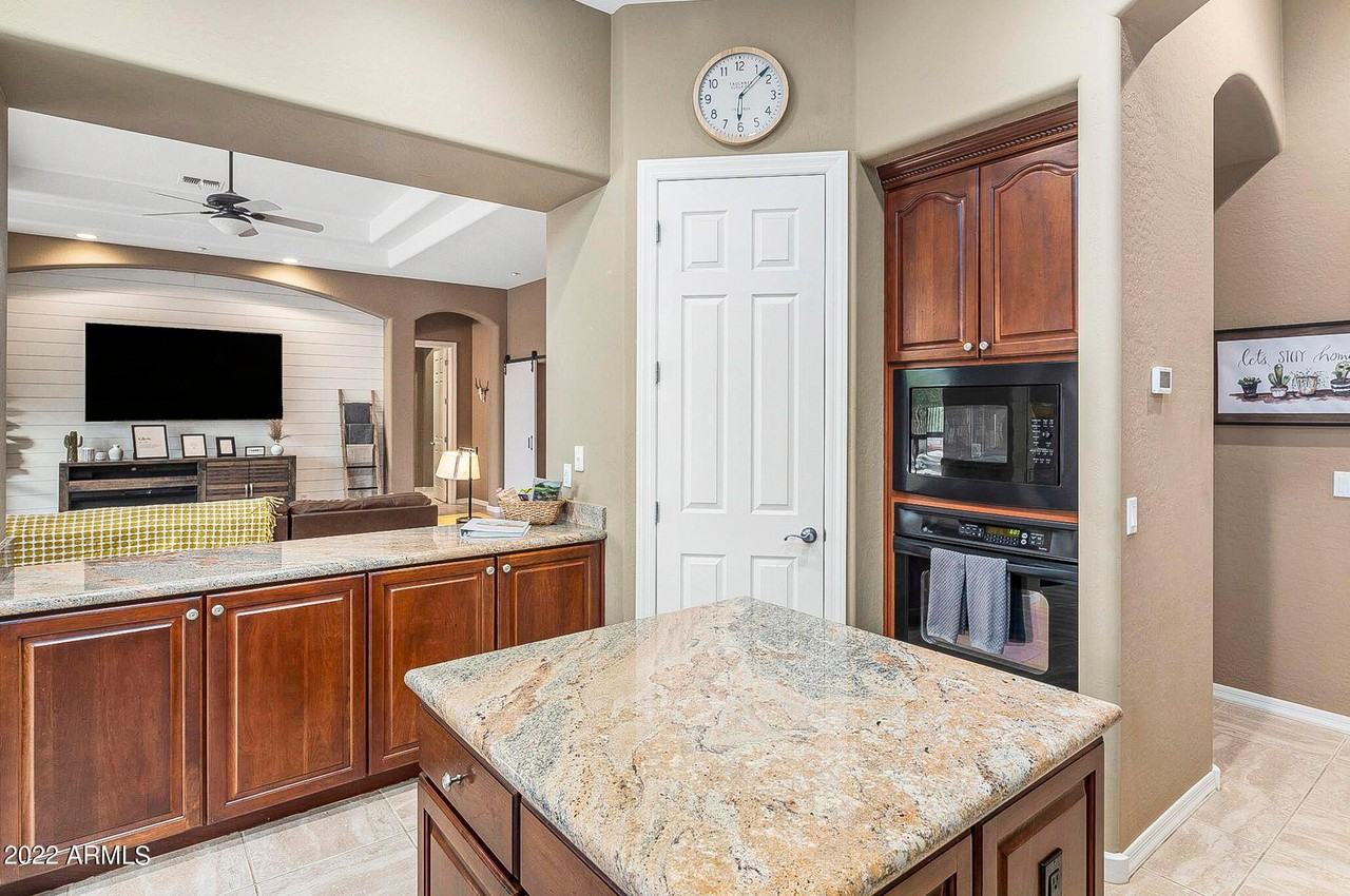 5936 E Night Glow Cir - Photo 6 of 35