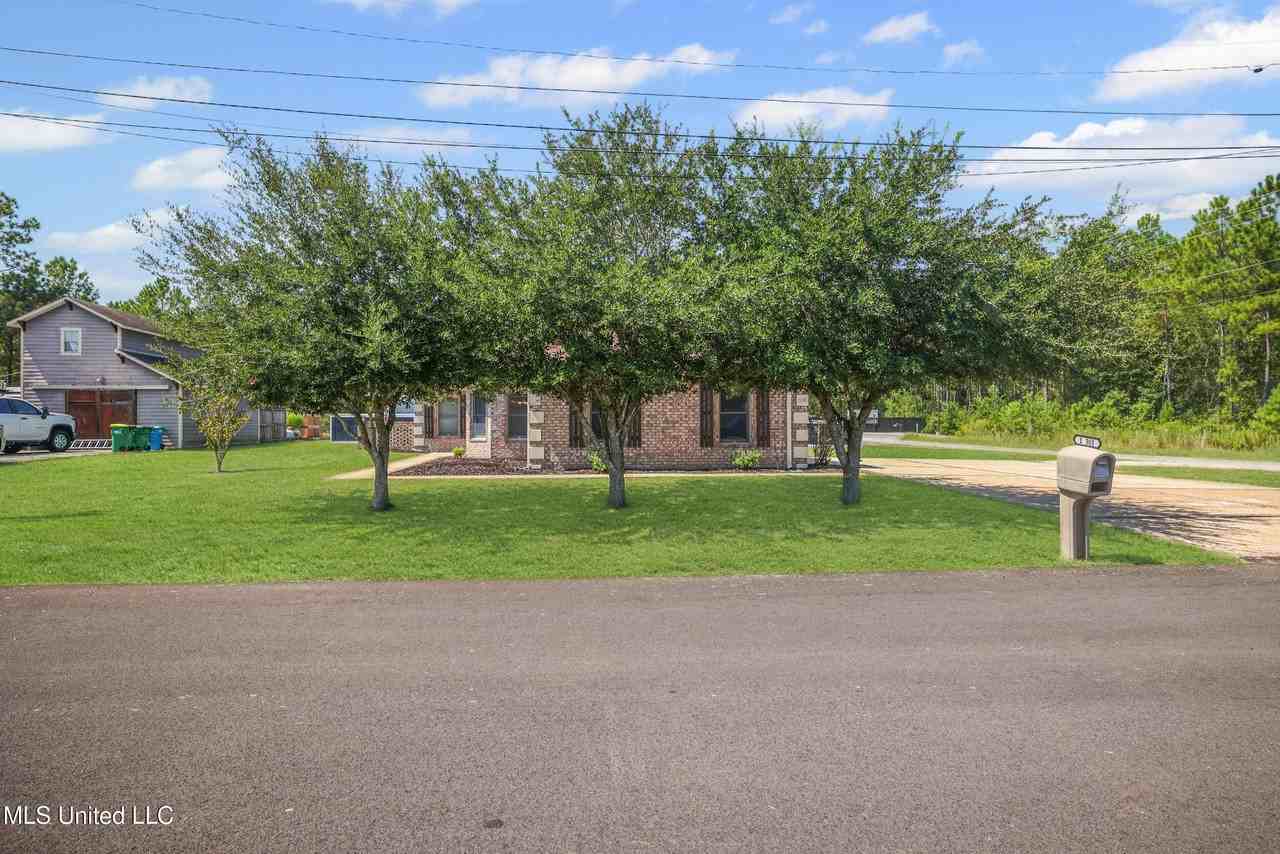 15301 Parker Rd - Photo 3 of 50